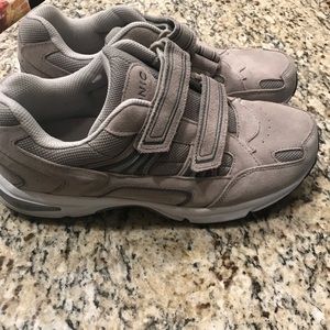 Mens Vionic athletic shoes in gray
